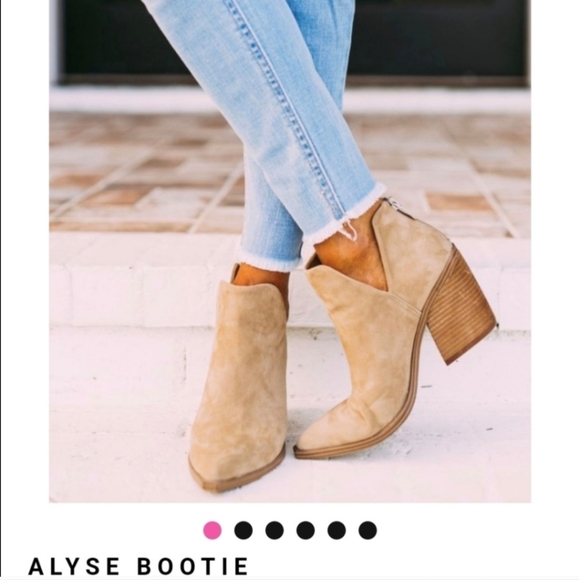 Steve Madden Shoes - Steve Madden Cam'ron ankle boots